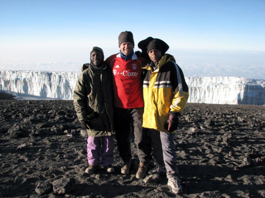 Fanclubmitglied Manfred Huemer am Kilimanscharo in Afrika