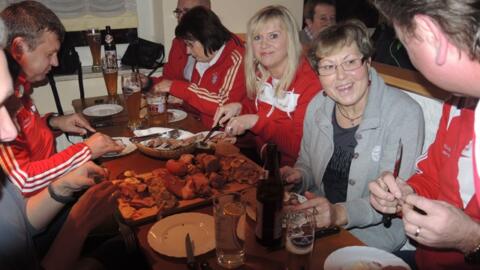 Christbaumversteigerung beim Fanclub Seehaus