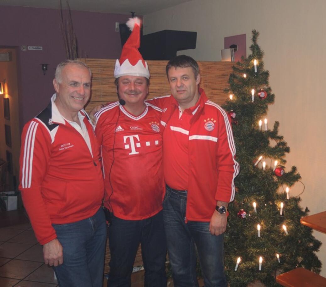 Christbaumversteigerung beim Fanclub Seehaus