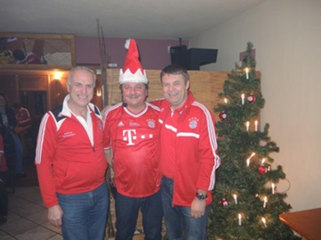 Christbaumversteigerung beim Fanclub Seehaus