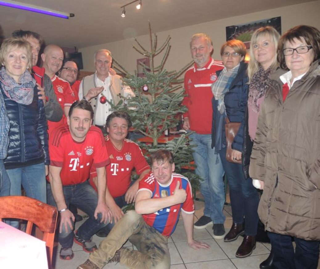 Christbaumversteigerung beim Fanclub Seehaus