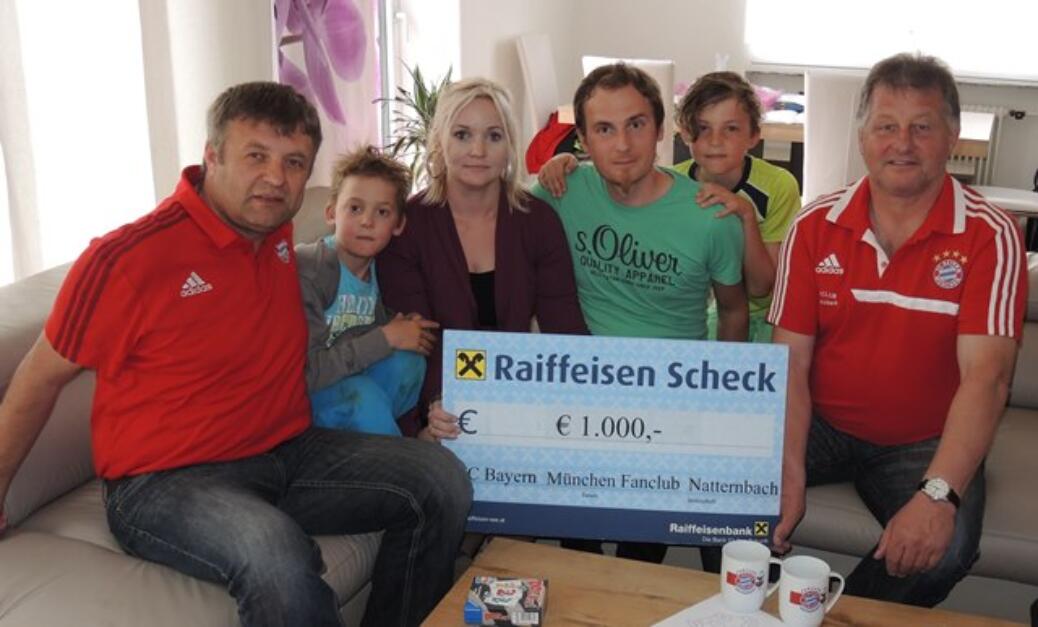 Spendenübergabe an Familie Stögermüller