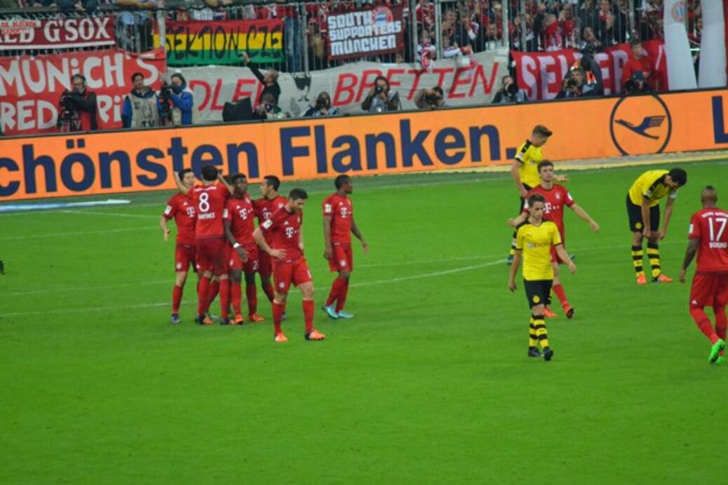 FC BAYERN  –  Borussia Dortmund