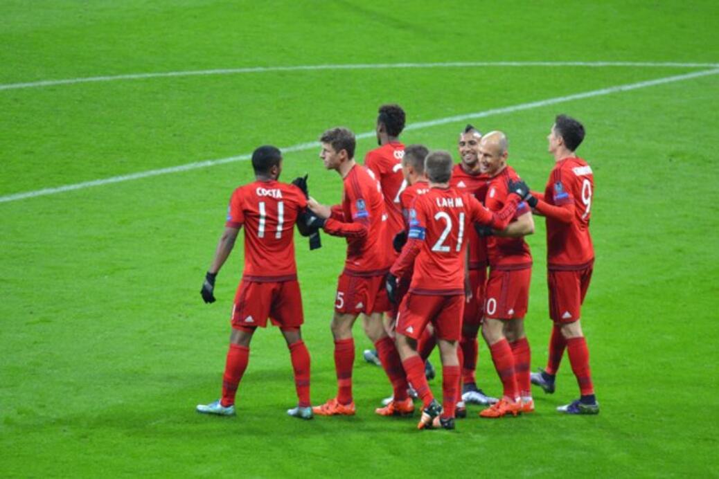 FC BAYERN – Olympiakos Piräus