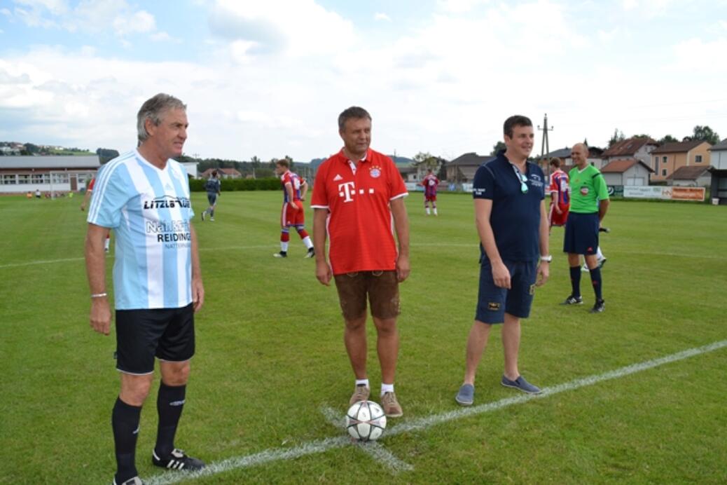 Promi Spiel gegen Fanclub Auswahl