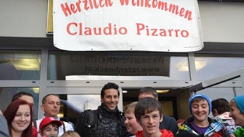 Weihnachtsfeier 2012 und Besuch von “Claudio Pizarro” und “Walter Ablinger”