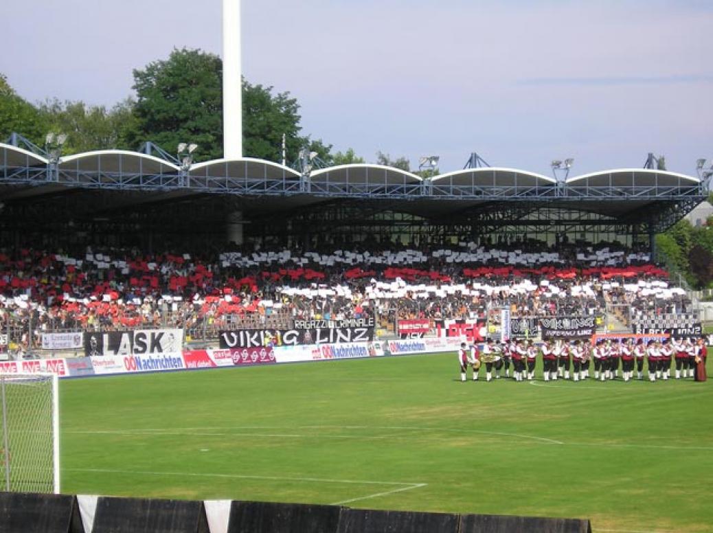 GD Dr. Franz Gasselsberger von der Oberbank Linz wird Mitglied bei unserem Fanclub