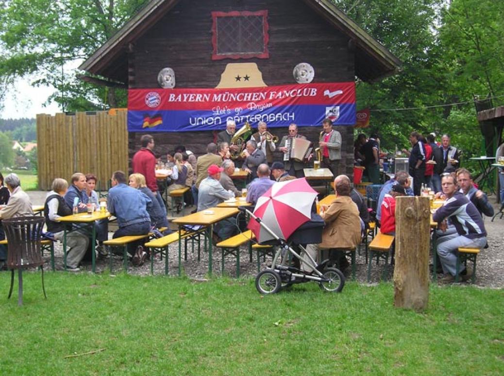 Meisterfeier unseres Fanclubs in Natternbach “Indianerspielgelände”   Beginn 16.00 Uhr!!!!