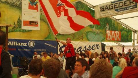 Zeltfest Natternbach, Besuch der Fanclubs “Seehaus” und “Pomperlbuam”