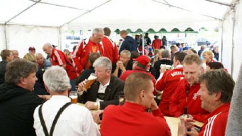 Fanclub Sommerfest findet am Parkplatz beim Indianerspielgelände statt!!!