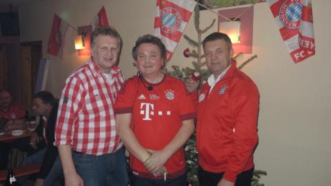 Christbaumversteigerung beim Fanclub Seehaus