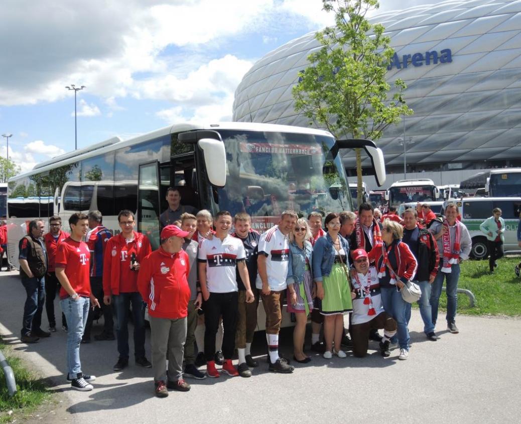 FC BAYERN  vs  SC Freiburg