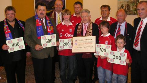 Ehrung unseres Landeshauptmannes Dr. Josef Pühringer als 500. Mitglied unseres Fanclubs