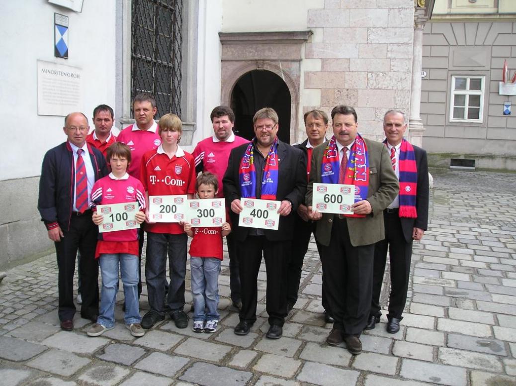 Ehrung unseres Landeshauptmannes Dr. Josef Pühringer als 500. Mitglied unseres Fanclubs