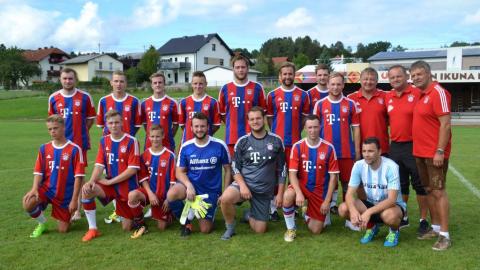 Fussball Legenden vs Fanclub Auswahl