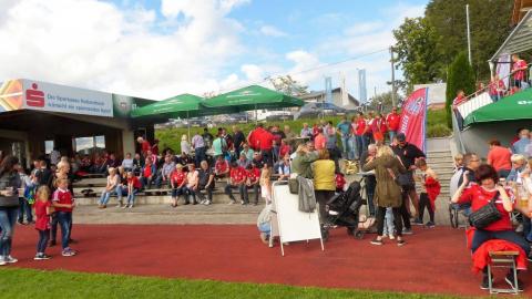 Fussball Legenden vs Fanclub Auswahl