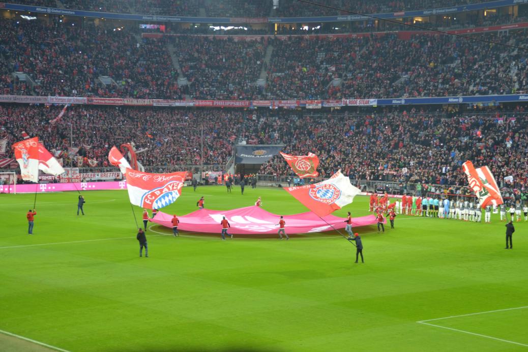 FC BAYERN  vs  FC Augsburg