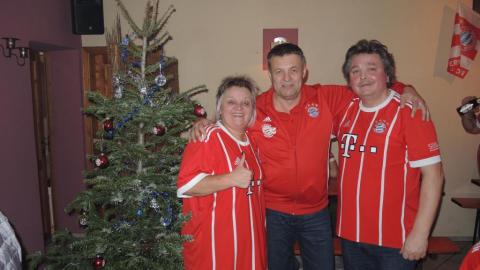 Christbaumversteigerung beim Fanclub Seehaus