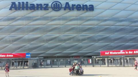 FC BAYERN  vs  Eintracht Frankfurt