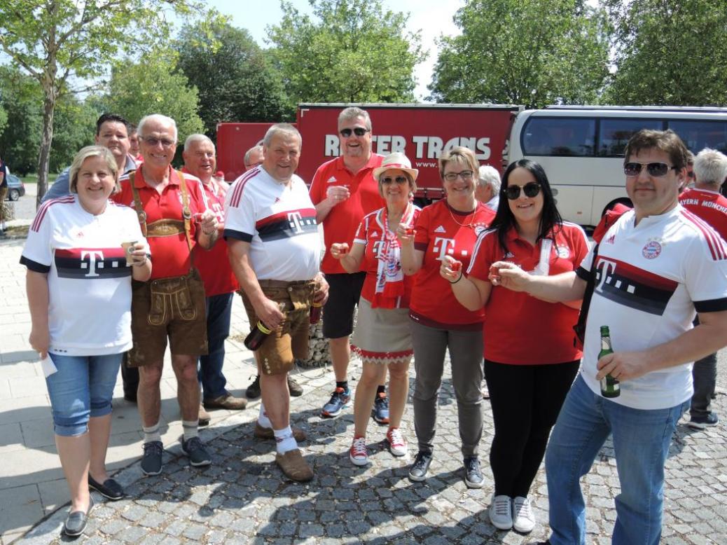 FC BAYERN  vs  Vfb Stuttgart