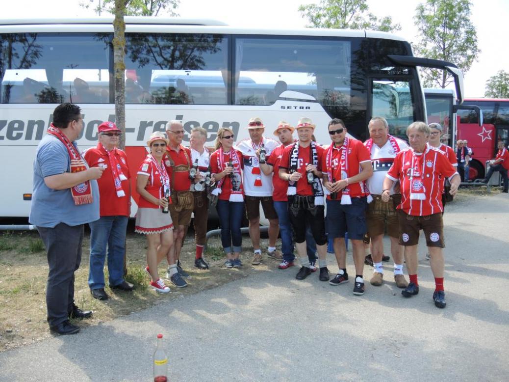 FC BAYERN  vs  Vfb Stuttgart