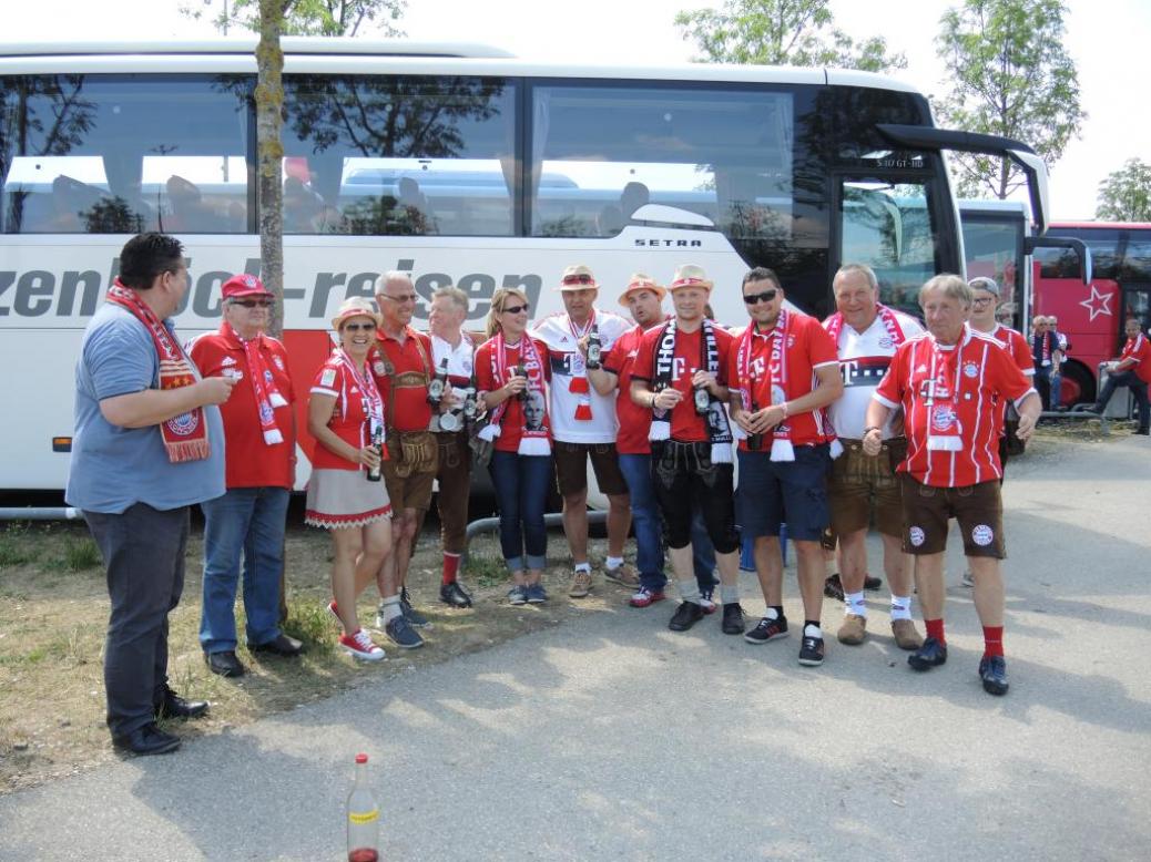 FC BAYERN  vs  Vfb Stuttgart