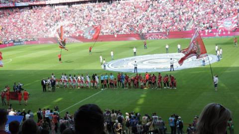 FC BAYERN  vs  Vfb Stuttgart