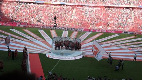 FC BAYERN  vs  Vfb Stuttgart