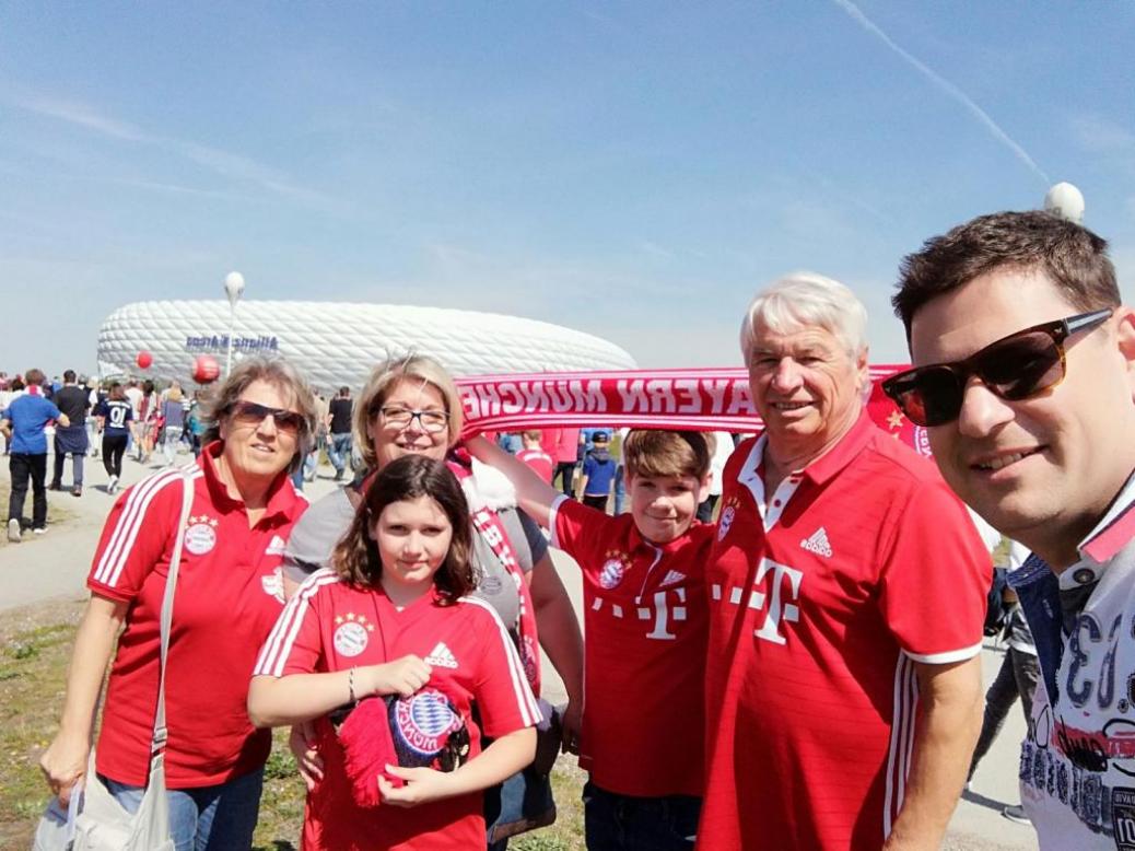 FC BAYERN  vs  Eintracht Frankfurt