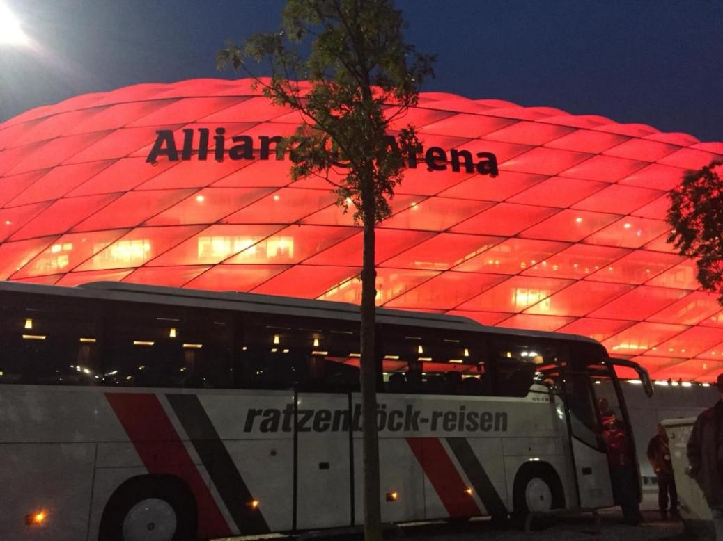 FC BAYERN  vs  Ajax Amsterdam