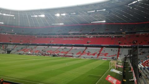 FC BAYERN  vs  SC Freiburg