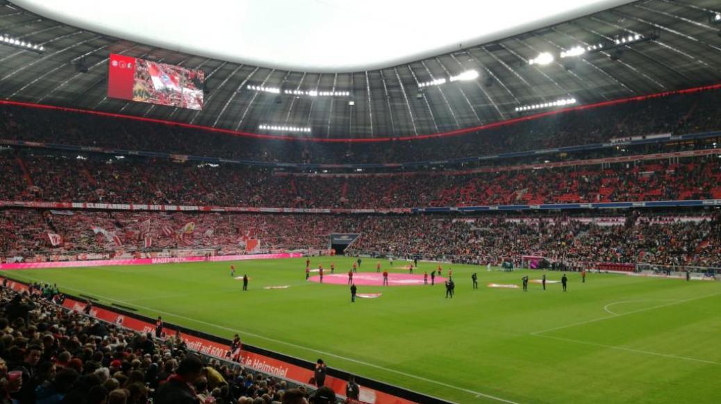 FC BAYERN  vs  SC Freiburg