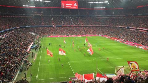 FC BAYERN  vs  SC Freiburg