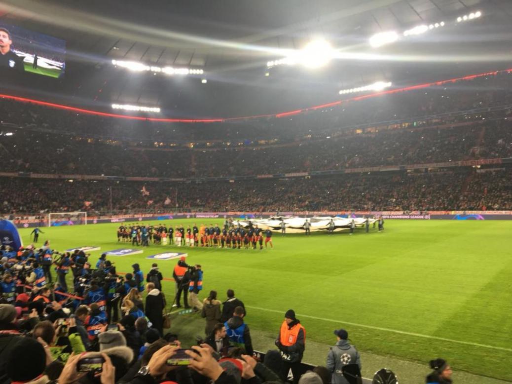 FC BAYERN  vs  Benfica Lissabon