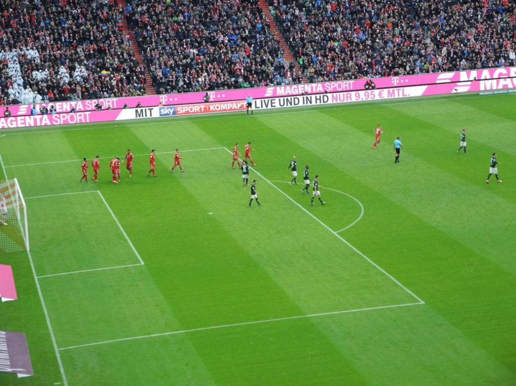 FC BAYERN  vs  Vfl Wolfsburg