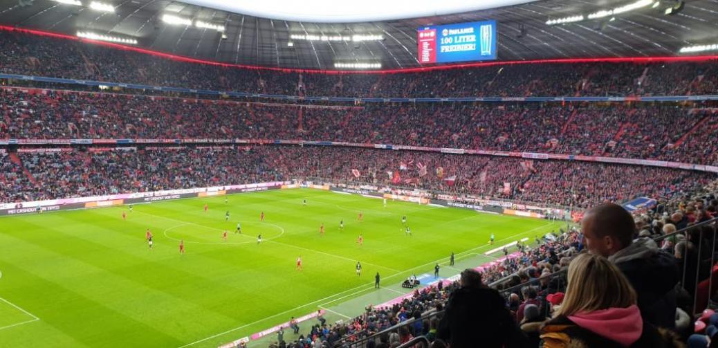 FC BAYERN  vs  Vfl Wolfsburg