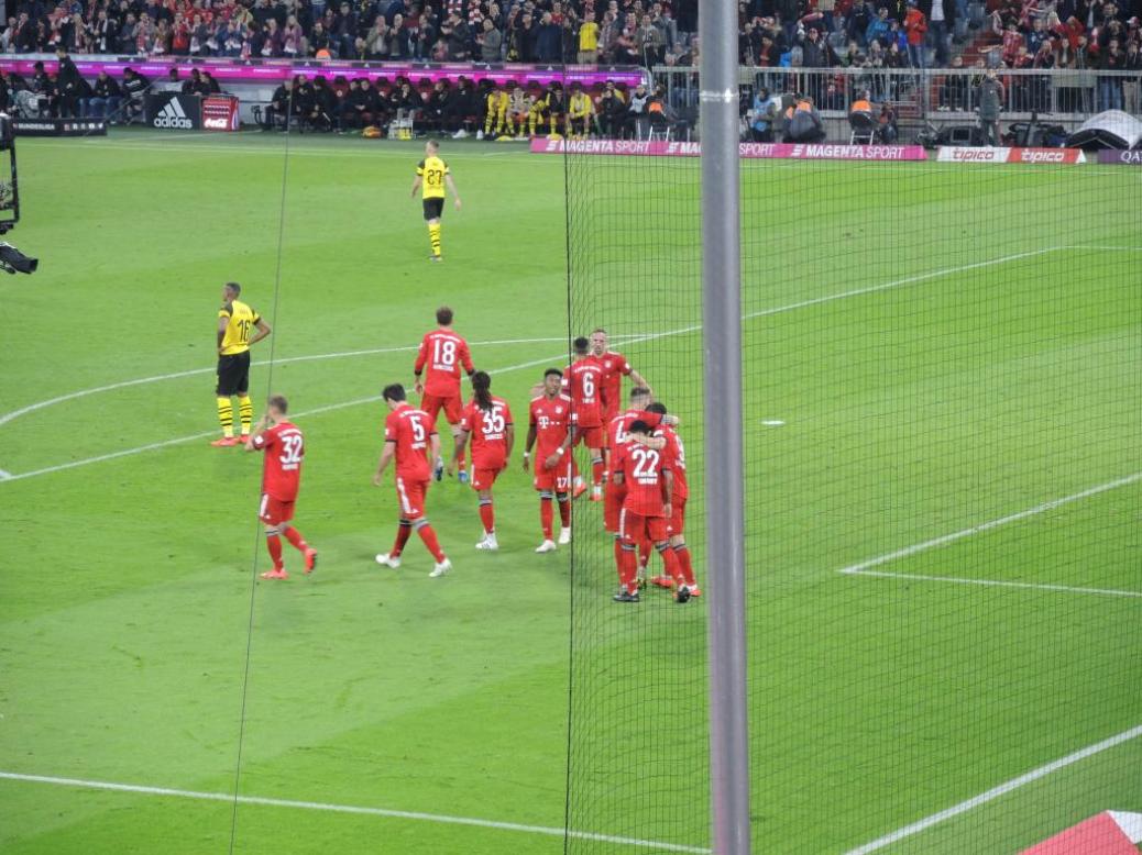 FC BAYERN  vs  Borussia Dortmund