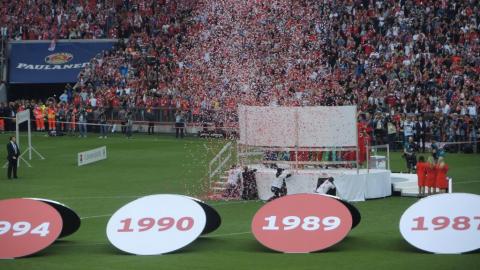 FC BAYERN  vs  Eintracht Frankfurt