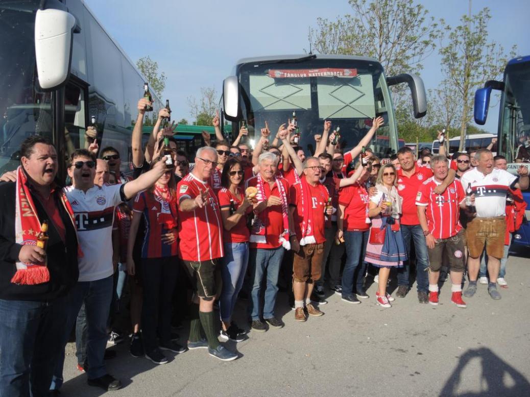 FC BAYERN  vs  Eintracht Frankfurt