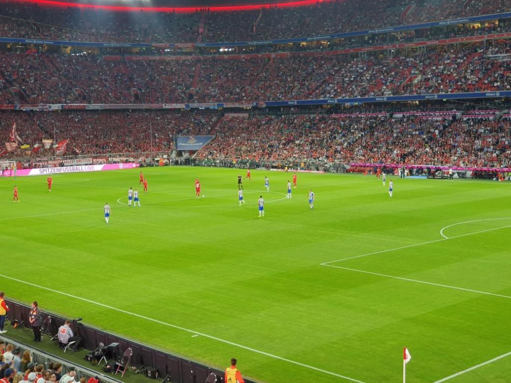 FC BAYERN  vs  Hertha BSC