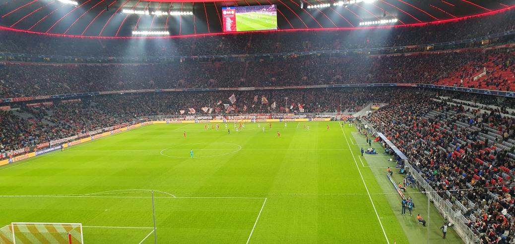 FC BAYERN  vs  Olympiacos Piräus