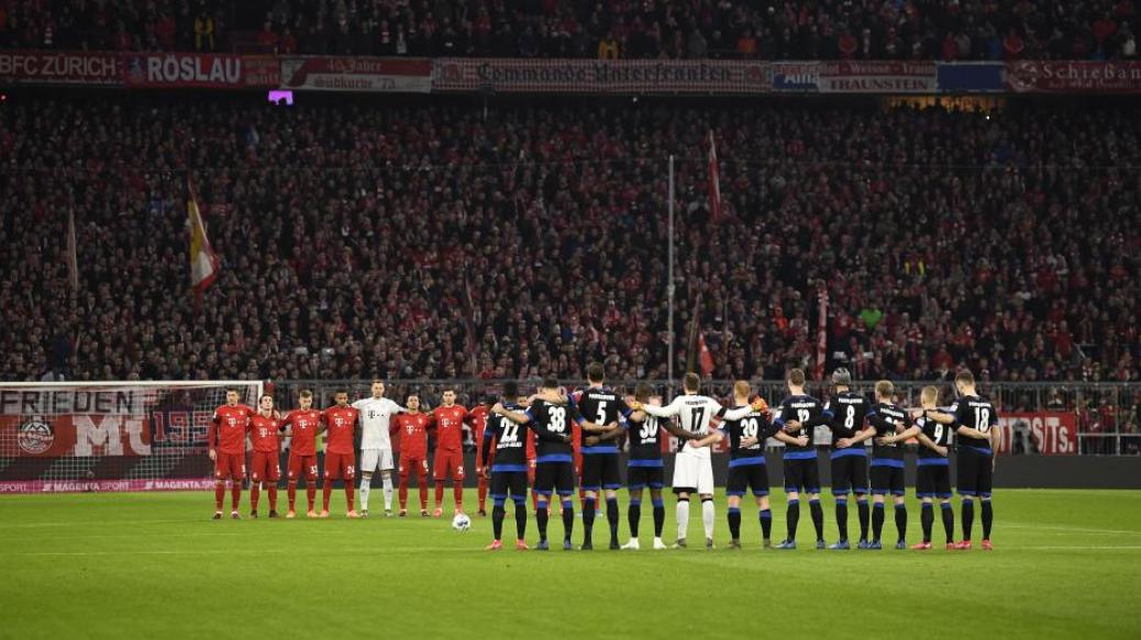 FC BAYERN  vs  SC Paderborn