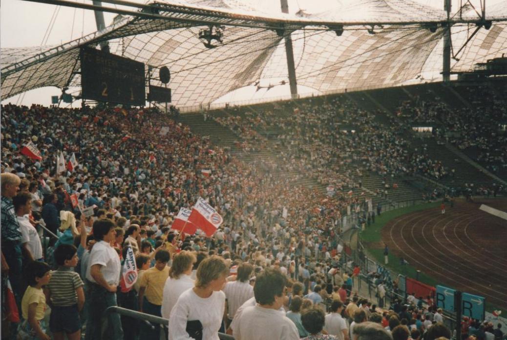 FC BAYERN  vs  Vfb Stuttgart