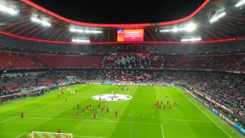 FC BAYERN  vs  FC Salzburg