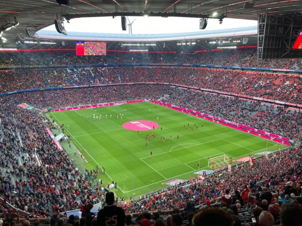 FC BAYERN  vs  Borussia Dortmund