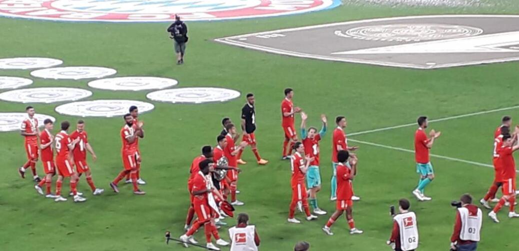 FC BAYERN  vs  Vfb Stuttgart