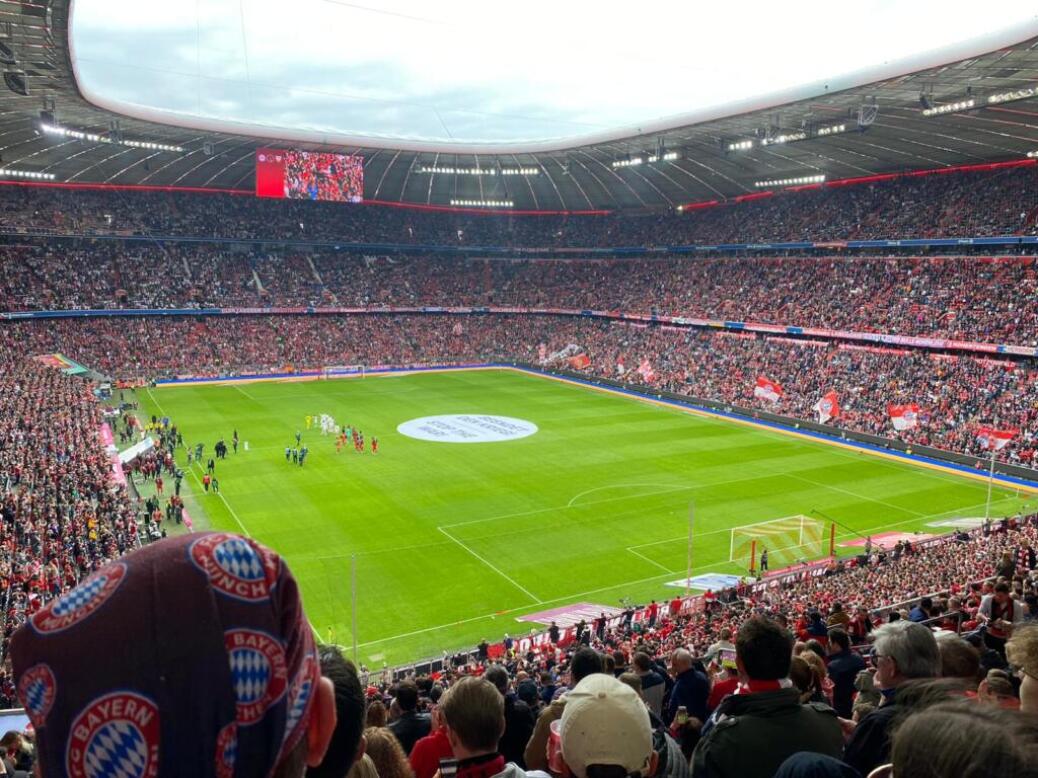 FC BAYERN  vs  Vfb Stuttgart