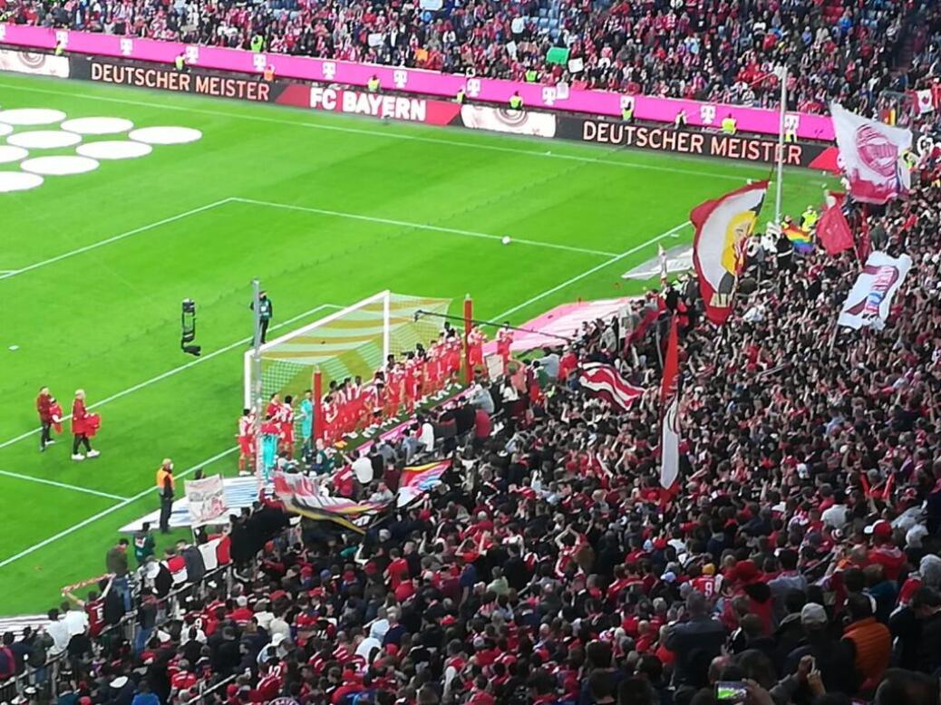 FC BAYERN  vs  Vfb Stuttgart