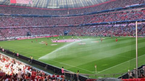 FC BAYERN  vs  VFl Wolfsburg