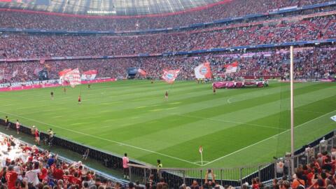 FC BAYERN  vs  VFl Wolfsburg